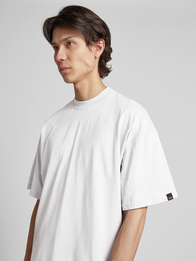 Alpha Industries T-Shirt mit Label-Patch Modell 'LOGO' Hellgrau 3