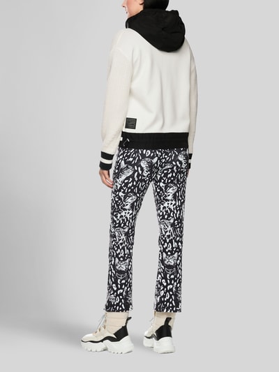 Marc Cain Strickjacke mit kontrastierender Frontpartie Weiss 5
