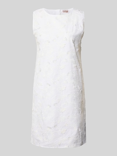 Produktfoto, Regular Fit Bluse mit Stitchings Modell 'MAMICO' von EMME aus reiner Baumwolle, weiß mit floraler Struktur, Hemdblusenkragen, Knopfleiste, 3/4-Arm, Rückenlänge 56 cm, Brustweite 46 cm, Ärmellänge 46 cm.
