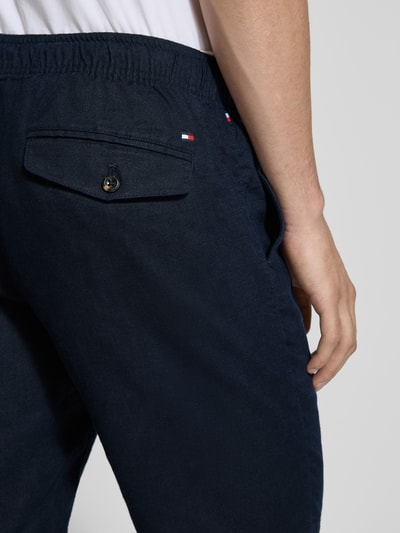 Tommy Hilfiger Relaxed Fit Shorts aus Leinen-Mix Marine 3