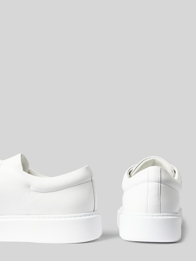 Produktfoto, Sneaker aus echtem Leder mit Logo-Detail von Copenhagen in Weiß, abgerundete Passform, Schnürverschluss, Absatzhöhe 5 cm, Schafthöhe 8 cm, Schaftweite 8 cm, glatte Leder-Oberfläche, Herren Sneaker