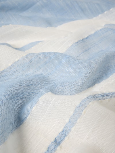 Productfoto, Schal mit Fransen Modell 'VIOBBY' van B.Young, materiaalmix met viscose, rechthoekig model, lichtblauw-wit, textuur zichtbaar