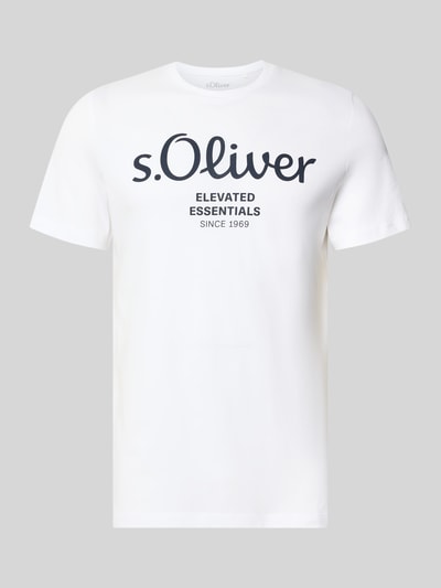 Produktfoto, weißes Regular Fit T-Shirt aus reiner Baumwolle Modell 'BASIC TEE BIG LOGO' von s.Oliver RED LABEL, klare Logo-Prints, glatte Textur