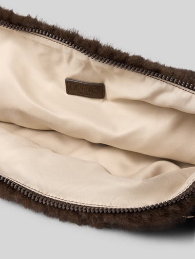 Produktfoto, Hobo Bag aus Kunstfell von Liu Jo White, braunes Strukturmuster, Hauptfach mit Reißverschluss, helle Innenfütterung, Zier-Anhänger, Damen-Accessoire