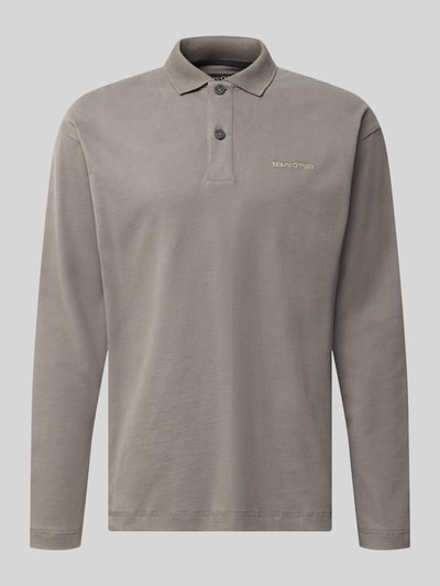 Produktfoto, Relaxed Fit Poloshirt aus reiner Baumwolle von Marc O'Polo in Grau mit langen Ärmeln und glatter Struktur, Herren Poloshirt von Marc O'Polo