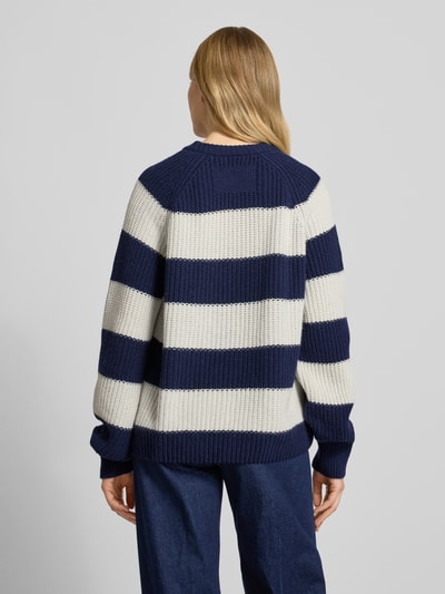 Armedangels Loose Fit Strickpullover aus Woll-Baumwoll-Mix Modell 'KAAGI STRIPES' Marine 5