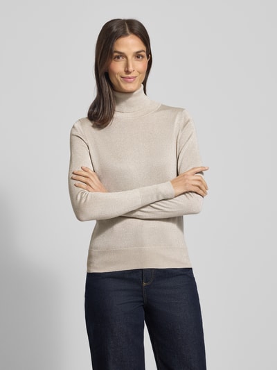 Frauenmodel trägt Strickpullover mit gerippten Abschlüssen von Christian Berg Woman, Viskose-Mix, Slim-Fit, Rollkragen, Ganzkörperansicht von vorne.