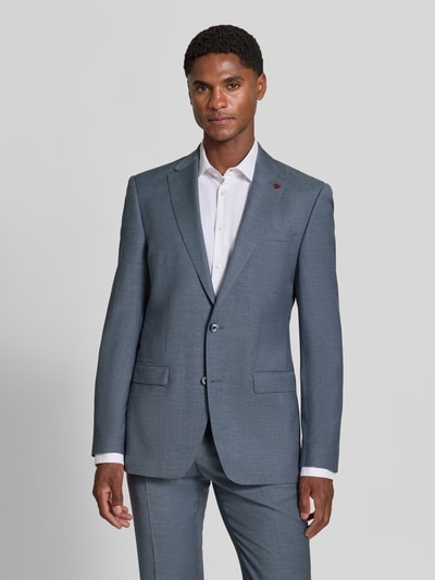 Męski model nosi Slim Fit Anzug aus Viskose-Mix von ROY ROBSON, niebieski, Kołnierz z połami, zapięcie na 2 guziki, kieszenie z patką, spodnie z zapięciem na haftkę, guzik i zamek błyskawiczny, Szerokość w rozmiarze 50: 45 cm, Długość tyłu w rozmiarze 50: 74 cm, Szerokość ramion w rozmiarze 50: 44 cm, Długość rękawów w rozmiarze 50: 66 cm, Długość wewnętrzna nogawki w rozmiarze 50: 85 cm, tekstura gładka, odcień szaro-niebieski, Ganzkörperansicht von vorne