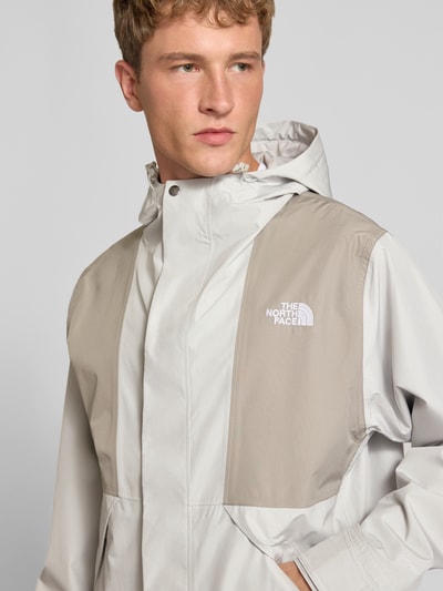 The North Face Kurtka z wyhaftowanym logo model 'REIGN ON 2.0' Złamany biały 3