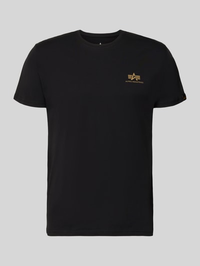 Produktfoto, T-Shirt aus Baumwolle von Alpha Industries in Schwarz mit Label-Details, Gerader-Schnitt, Rundhalsausschnitt, Rückenlänge 67 cm bei Größe M