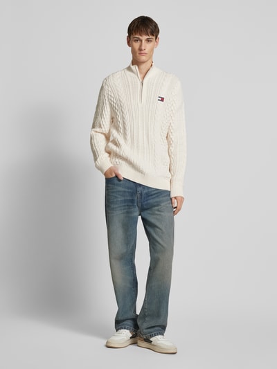 Tommy Jeans Regular Fit Strickpullover mit Woll-Anteil und Zopfmuster Offwhite 1