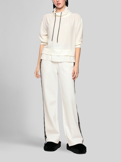 Marc Cain Langarmshirt mit gerafftem Stehkragen Offwhite 1