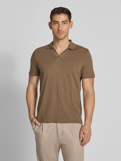 MCNEAL Slim Fit Poloshirt mit V-Ausschnitt Mittelbraun 4