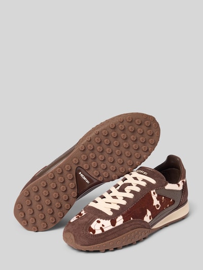 Produktfoto, Sneakersy z naturalnej skóry w wzór na całej powierzchni Model 'BRIDGE MKII' od HOFF, zaokrąglony czubek, wiązanie, logo, wysokość obcasa w rozmiarze 40: 2 cm, wysokość cholewki w rozmiarze 40: 8 cm, szerokość cholewki w rozmiarze 40: 8 cm