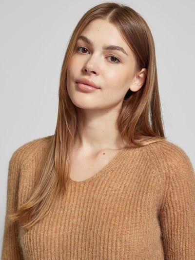 MM Sweter z dzianiny z fakturowanym wzorem model ‘FRESIS’ Camel 3