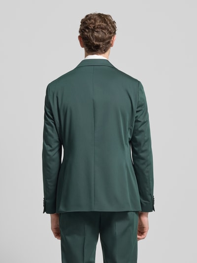 Männermodel trägt Regular Fit Sakko aus Satin von MCNEAL in Dunkelgrün mit Reverskragen, 2-Knopfleiste, Paspeltaschen, Ganzkörperansicht Rückansicht. Rückenlänge 73 cm, Schulterbreite 45 cm, Ärmellänge 62 cm bei Größe 50.