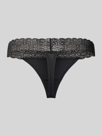 Produktfoto, schwarzer String aus Modal-Mix mit feiner Spitze und geometrischem Muster von Jake*s Casual, glatte Textur