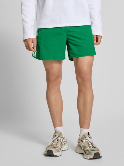 adidas Originals Korte broek met labelstitching Lichtgroen - 4