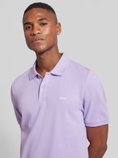 s.Oliver RED LABEL Regular Fit Poloshirt aus reiner Baumwolle mit Label Stitching Lavender 3