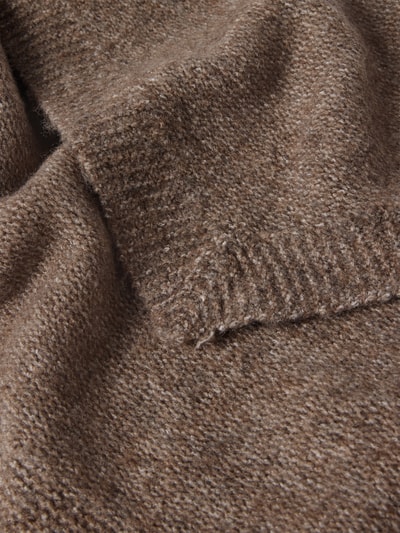 Produktfoto, Schal mit Woll-Anteil Modell 'Bikona' von someday., elastischer Material-Mix, braune Strick-Optik, dreieckiges Design