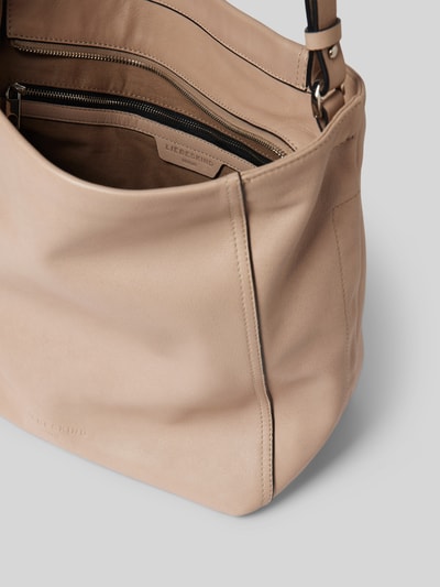 LIEBESKIND BERLIN Handtasche aus Leder mit Label-Detail Modell 'CHUDY' Sand 4