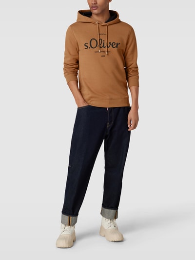 s.Oliver RED LABEL Hoodie mit Label-Print Camel 1