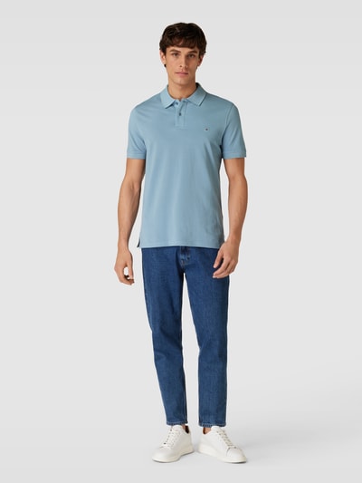 Christian Berg Men Koszulka polo o kroju slim fit w jednolitym kolorze Metaliczny turkusowy 1