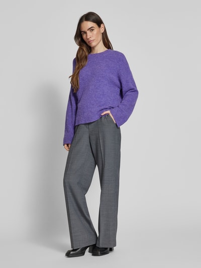 Christian Berg Woman Oversized Strickpullover mit Rundhalsausschnitt Violett 1