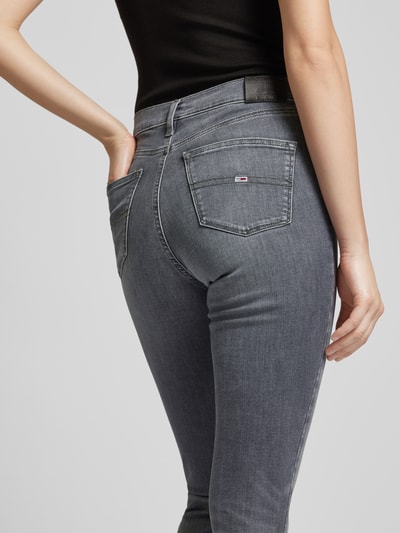 Tommy Jeans Skinny Fit Jeans im 5-Pocket-Design Modell 'NORA' Anthrazit 3