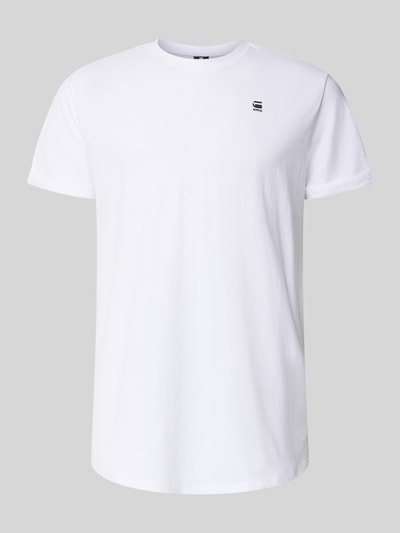 Produktfoto, T-Shirt mit Label-Detail von G-Star, weiß, reine Bio-Baumwolle, gerader Schnitt, Rundhalsausschnitt, fixierte Ärmelumschläge, Rückenlänge 76 cm in Größe L