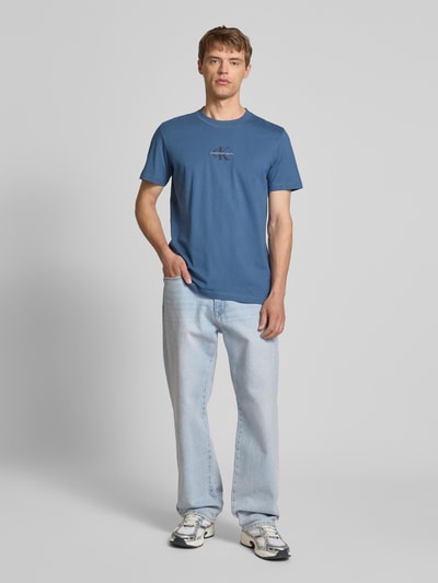 Calvin Klein Jeans T-Shirt mit Rundhalsausschnitt und Label-Stitching Jeansblau 1