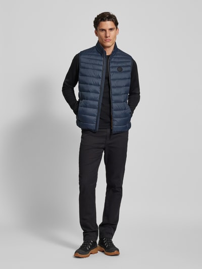 Christian Berg Men Steppweste mit Label-Patch Marine 1