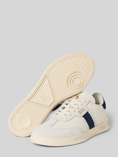 Produktfoto, Sneaker met vetersluiting van Polo Ralph Lauren, wit leer, afgeronde neus, labeldetail, gestructureerde zool, maat 40