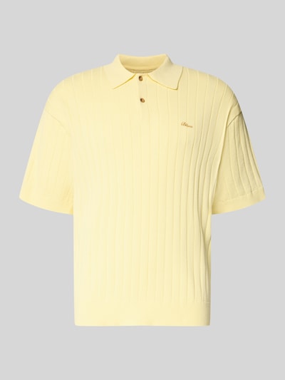 Produktfoto, Regular Fit Strick-Poloshirt mit Label-Stitching von BLKVIS in Gelb, Ripp-Optik, reine Baumwolle, Knopfleiste, Rückenlänge 68 cm bei Größe M.