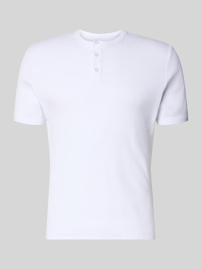 Produktfoto, T-Shirt mit kurzer Knopfleiste von REVIEW, weiß, Baumwoll-Mix mit Stretch-Anteil, Feinripp, Körpernaher-Schnitt, Rundhalsausschnitt