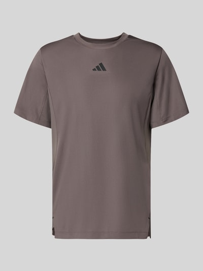 Produktfoto, Regular fit heren T-shirt met logoprint Model 'Power' van adidas Training, ronde hals, ruglengte maat M 65 cm, effen bruin, gladde textuur