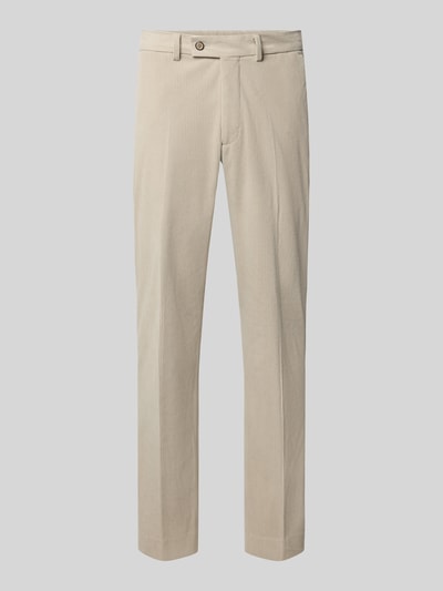 Produktfoto, Straight Fit Hose in Cord-Optik von Christian Berg Men in Beige mit Bügelfalten, Gesäßtaschen, Knopf- und Reißverschluss, glatte Textur, Kontext: Bundweite 44 cm und Innenbeinlänge 80 cm bei Größe 50.