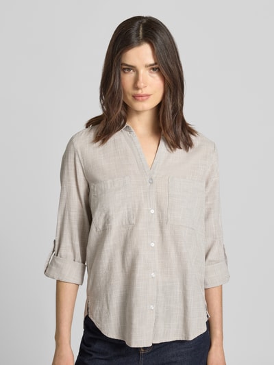 Vrouwenmodel draagt Regular Fit Hemdbluse uit pure katoen van Tom Tailor, look: effen kleuren, borstzakken, popeline, pure katoen. Ganzkörperansicht von voren.