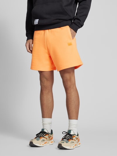 Alpha Industries Regular fit sweatshorts met labelpatch, model 'ALPHA ESSENTIALS' Oranje - 4