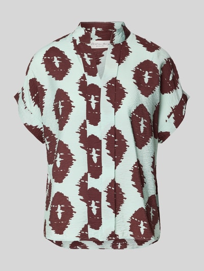 Produktfoto, Bluse aus Viskose-Mix mit Ärmelaufschlag van Christian Berg Woman, wit met bordeaux vlekpatroon, tuniekkraag, straight fit, ruglengte maat 36: 69 cm, zichtbare structuur