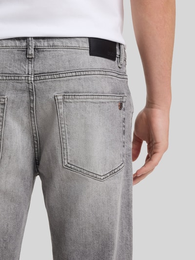 BOSS Orange Regular Fit Straight Leg Jeans aus Baumwoll-Mix mit Lyocell-Anteil Modell 'RE.MAINE-2-BO' Hellgrau 3