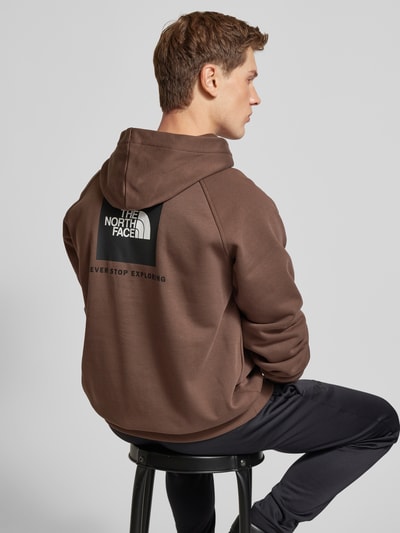 The North Face Hoodie met labelstitching, model 'RAGLAN REDBOX' Donkerbruin - 3