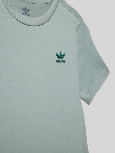 adidas Originals T-shirt z wyhaftowanym logo Trzcinowy 2