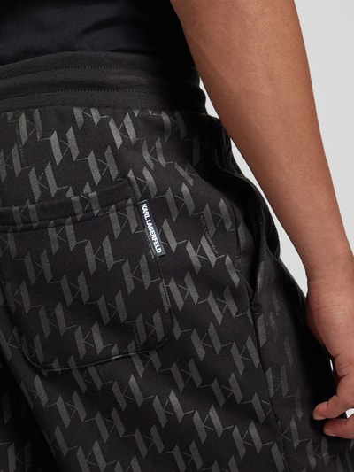 Karl Lagerfeld Regular fit sweatshorts met all-over labelprint Zwart - 3