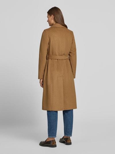 Modelka nosi Regular Fit płaszcz z mieszanki wełny i kaszmiru 'Regular Fit Mantel mit Woll-Mix mit Kaschmir-Anteil' od Lauren Ralph Lauren, widok całej sylwetki od tyłu.