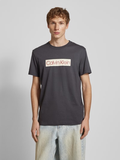 Calvin Klein Jeans T-Shirt mit Label-Print Dunkelgrau 4