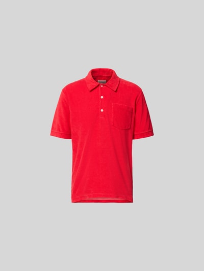Produktfoto, Regular Fit Poloshirt aus Baumwoll-Mix von Closed in leuchtendem Rot, sichtbare Brusttasche, Polokragen, Nicki, klare Linien, weiche Textur, Rückenlänge bei Größe M 70 cm