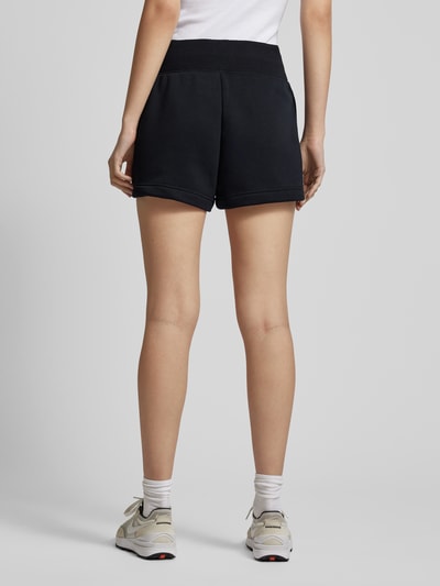 Nike Shorts in unifarbenem Design mit Label-Stitching Black 5