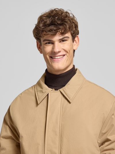 Calvin Klein Jeans Płaszcz pikowany z nadrukiem z logo Camel 3