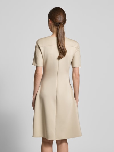 Calvin Klein Womenswear Knielanges Kleid mit Teilungsnähten Taupe 5